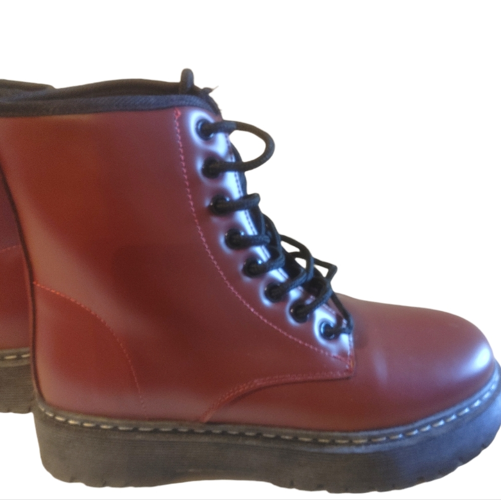 Women's Lug Platform Boots Size 8.5